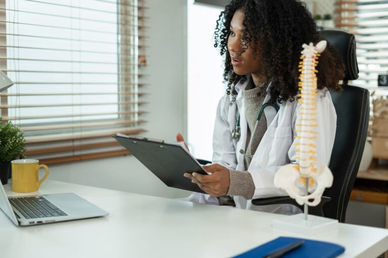 medicine-doctor-hand-working-wit